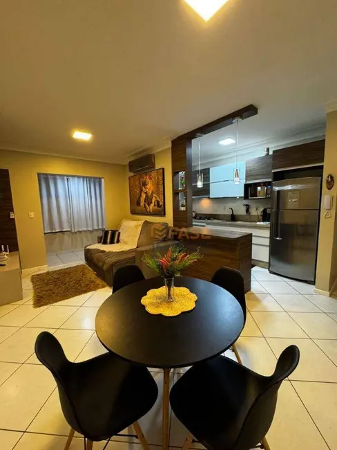 Foto 4 de Apartamento com 3 quartos à venda, 80m2 em Centro, Criciuma - SC