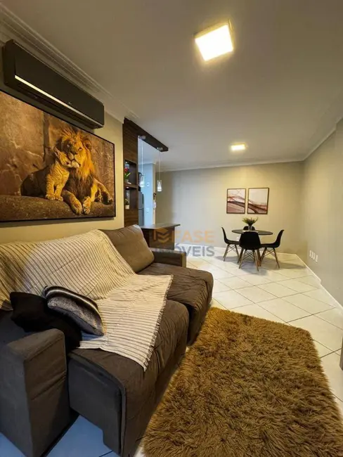 Foto 7 de Apartamento com 3 quartos à venda, 80m2 em Centro, Criciuma - SC