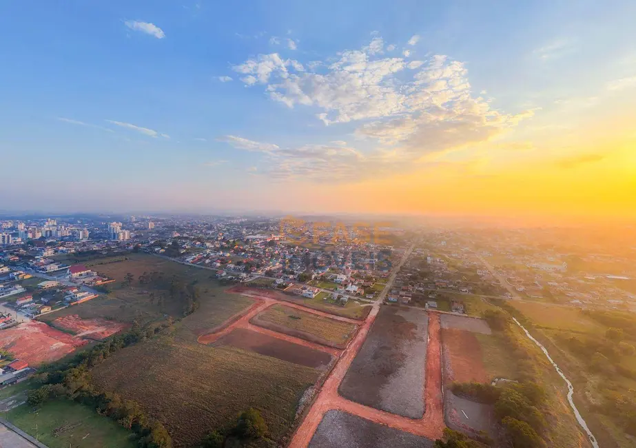 Foto 1 de Terreno / Lote à venda, 397m2 em Icara - SC