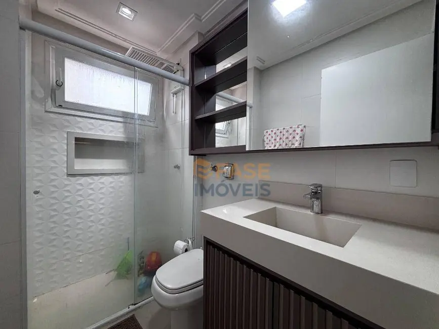 Foto 4 de Apartamento com 2 quartos à venda, 60m2 em Centro, Criciuma - SC