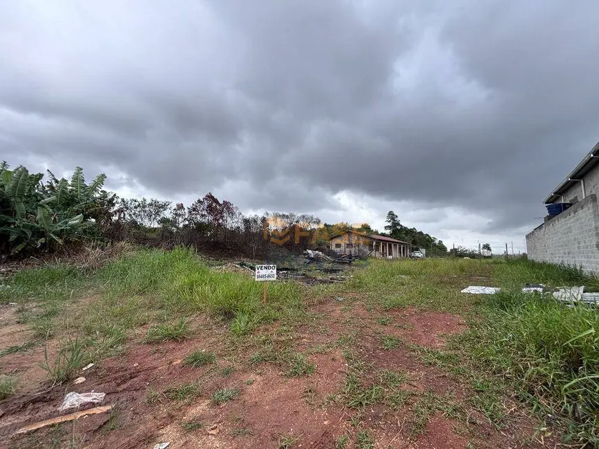 Foto 1 de Terreno / Lote à venda, 890m2 em Icara - SC