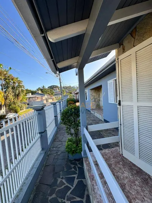 Foto 3 de Casa com 3 quartos à venda, 426m2 em Ceará, Criciuma - SC
