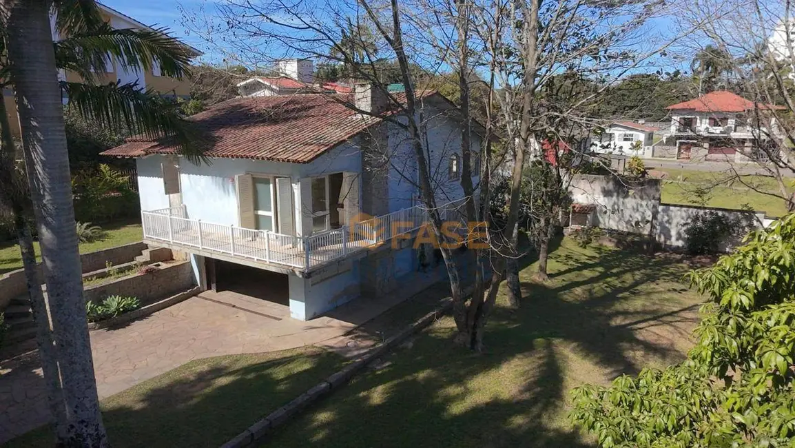 Foto 2 de Casa com 3 quartos à venda, 924m2 em São Luiz, Criciuma - SC