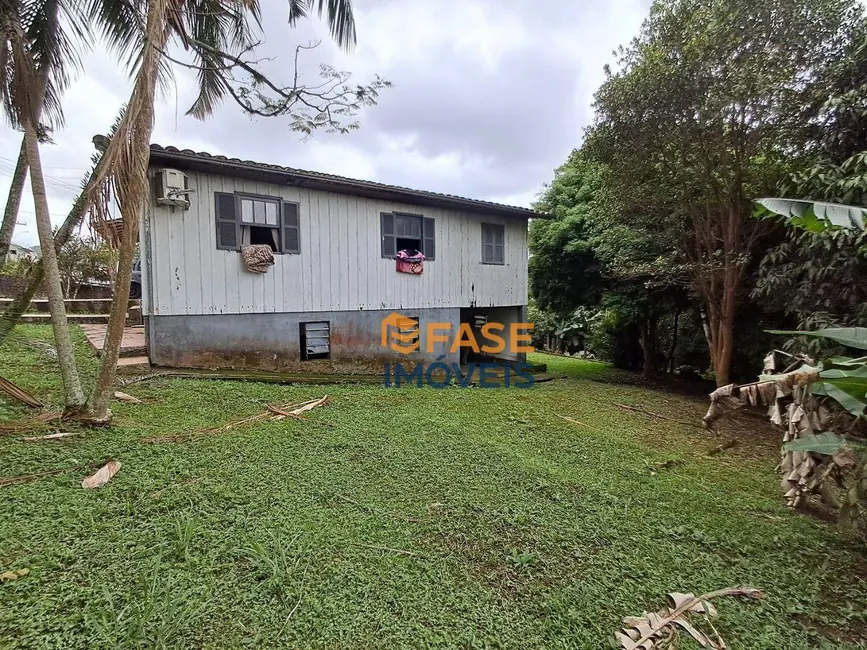 Foto 3 de Casa à venda, 940m2 em Criciuma - SC