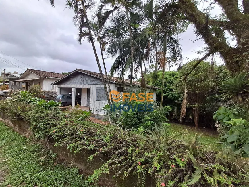 Casa à venda, 940m2 em Criciuma - SC - imagem 6 Foto 6 de Casa à venda, 940m2 em Criciuma - SC