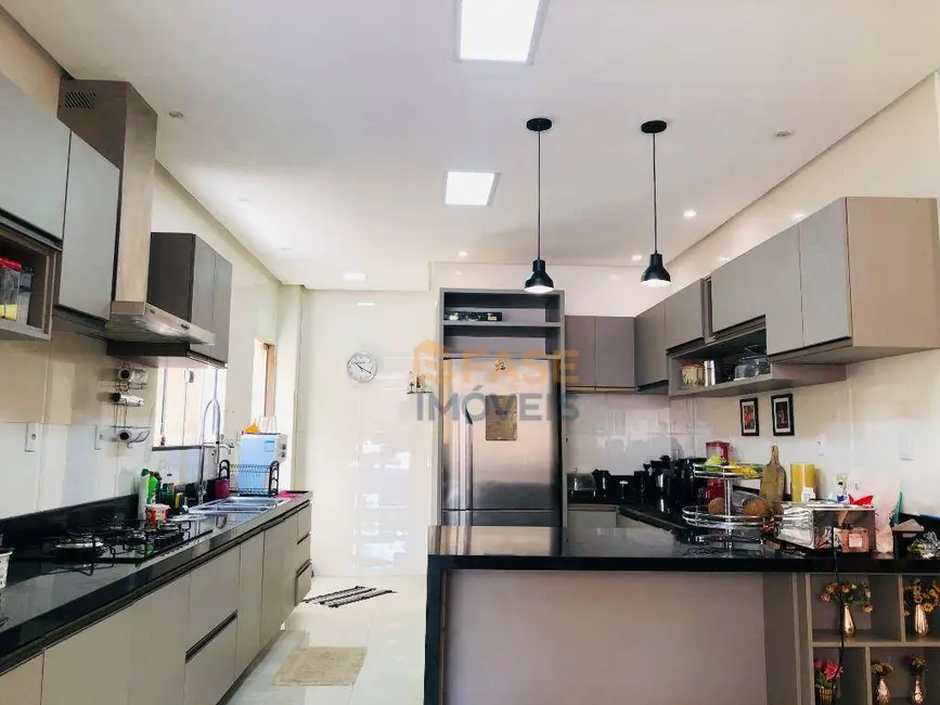 Foto 2 de Casa de Condomínio com 3 quartos para alugar em Levilândia, Ananindeua - PA
