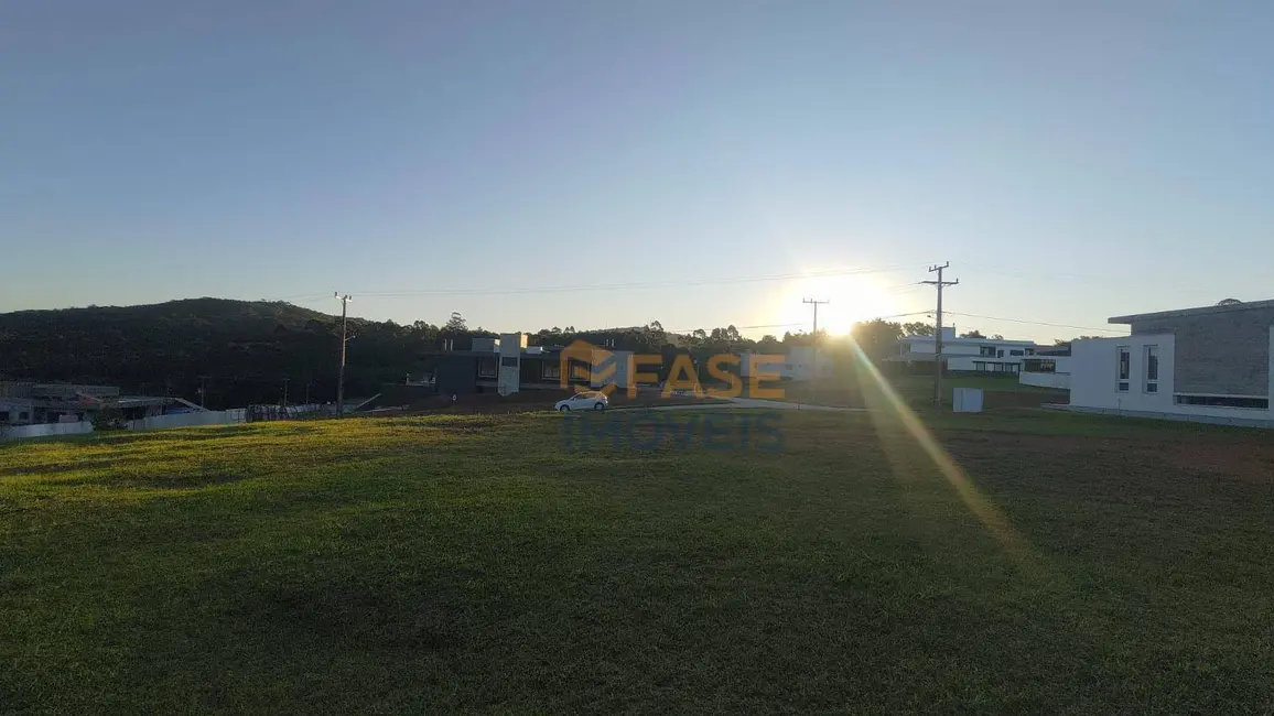 Foto 1 de Terreno / Lote à venda, 800m2 em Argentina, Criciuma - SC