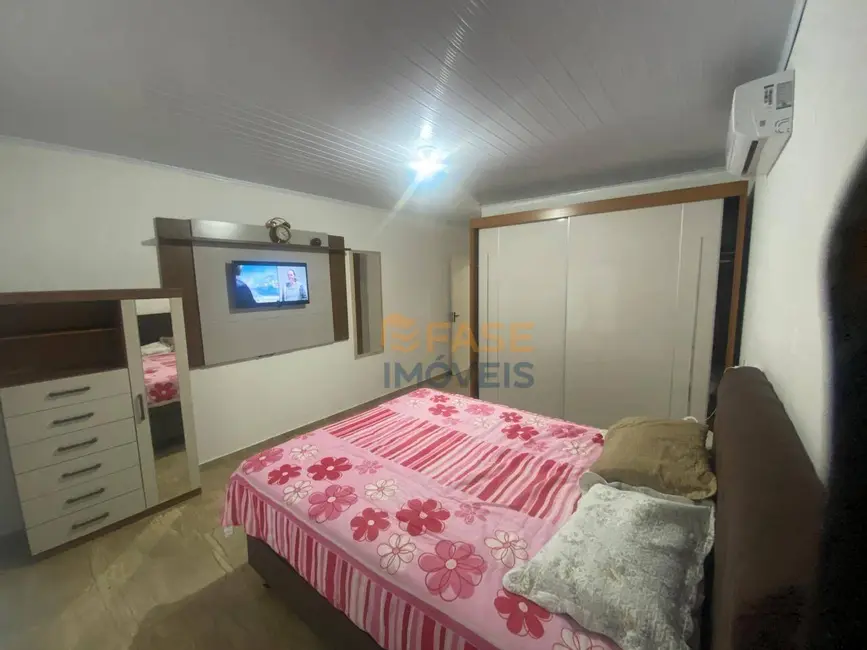 Casa com 4 quartos à venda, 360m2 em Balneario Rincao - SC - imagem 9 Foto 9 de Casa com 4 quartos à venda, 360m2 em Balneario Rincao - SC