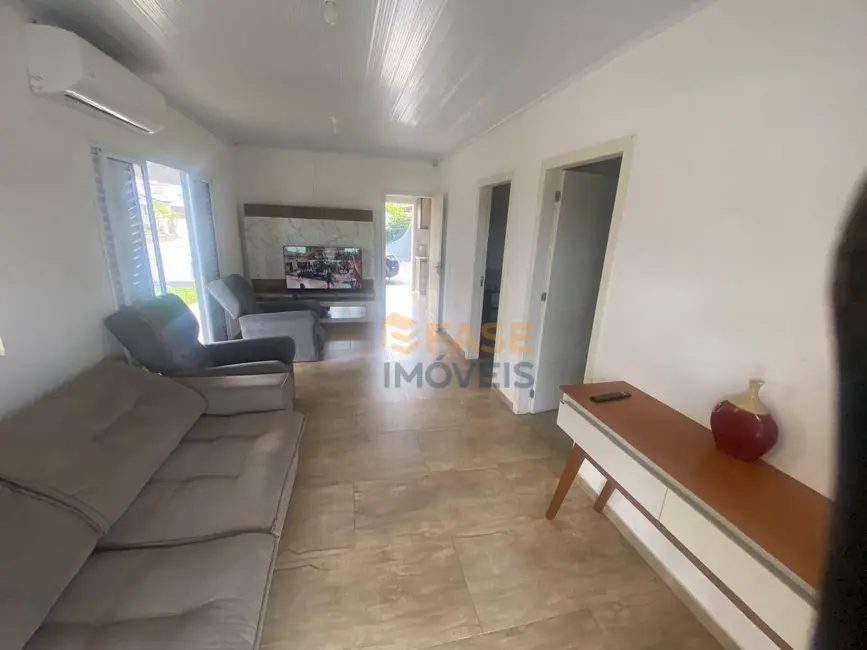 Casa com 4 quartos à venda, 360m2 em Balneario Rincao - SC - imagem 3 Foto 3 de Casa com 4 quartos à venda, 360m2 em Balneario Rincao - SC
