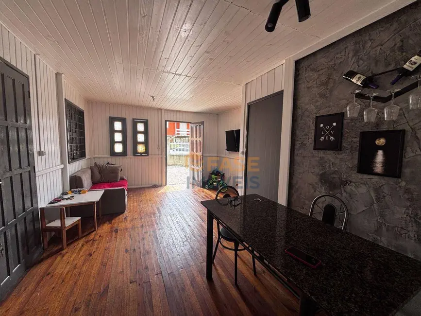 Foto 3 de Casa com 2 quartos à venda, 336m2 em Laranjinha, Criciuma - SC