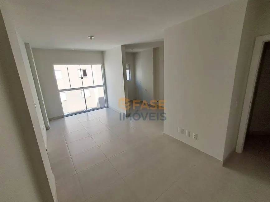 Foto 2 de Apartamento com 2 quartos à venda, 61m2 em Criciuma - SC