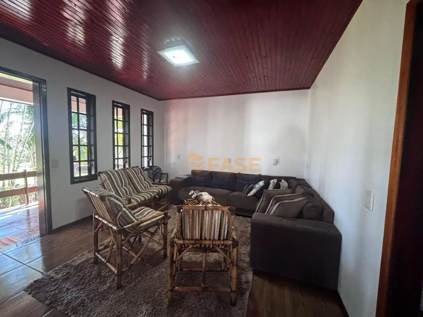 Foto 4 de Casa com 4 quartos à venda, 400m2 em Rio Maina, Criciuma - SC