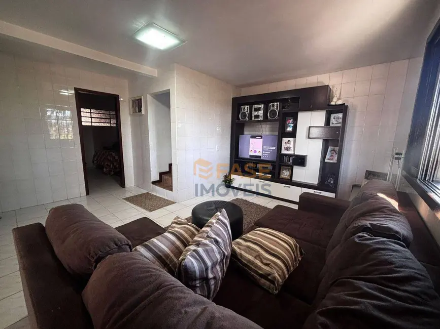 Foto 5 de Casa com 4 quartos à venda, 400m2 em Rio Maina, Criciuma - SC