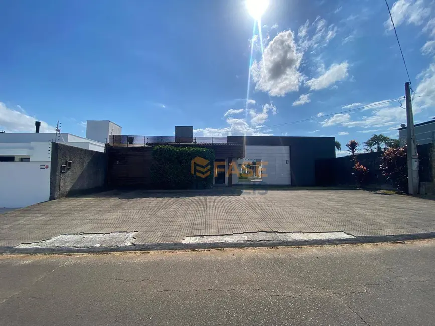 Foto 1 de Casa com 3 quartos à venda, 468m2 em Jardim Maristela, Criciuma - SC