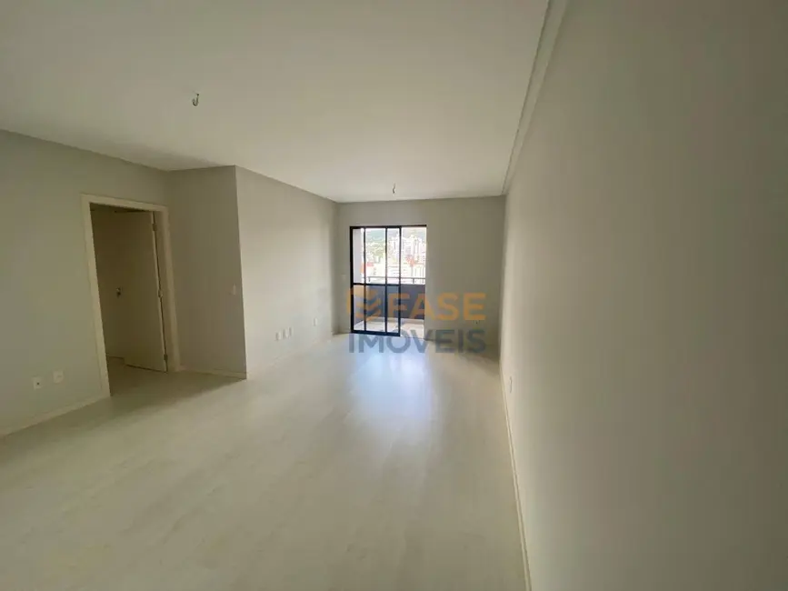 Foto 1 de Apartamento com 3 quartos à venda, 177m2 em Centro, Criciuma - SC