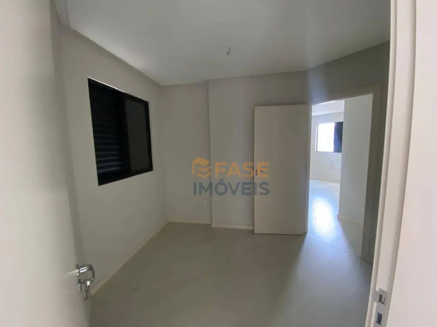 Foto 9 de Apartamento com 3 quartos à venda, 177m2 em Centro, Criciuma - SC