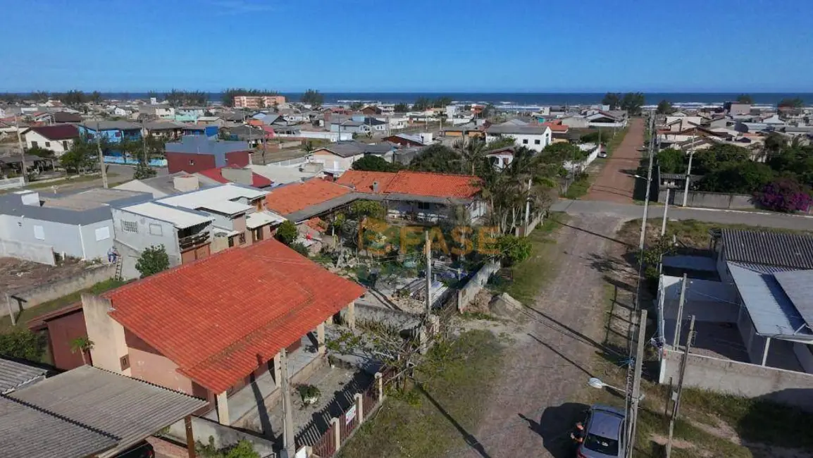 Foto 2 de Casa com 3 quartos à venda, 100m2 em Balneario Arroio Do Silva - SC