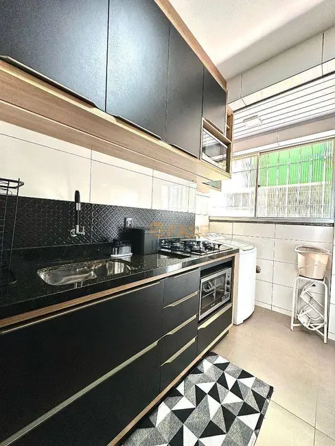 Foto 9 de Apartamento com 3 quartos à venda, 52m2 em Mina do Mato, Criciuma - SC