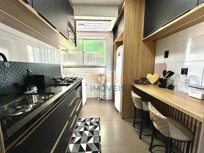 Foto 8 de Apartamento com 3 quartos à venda, 52m2 em Mina do Mato, Criciuma - SC