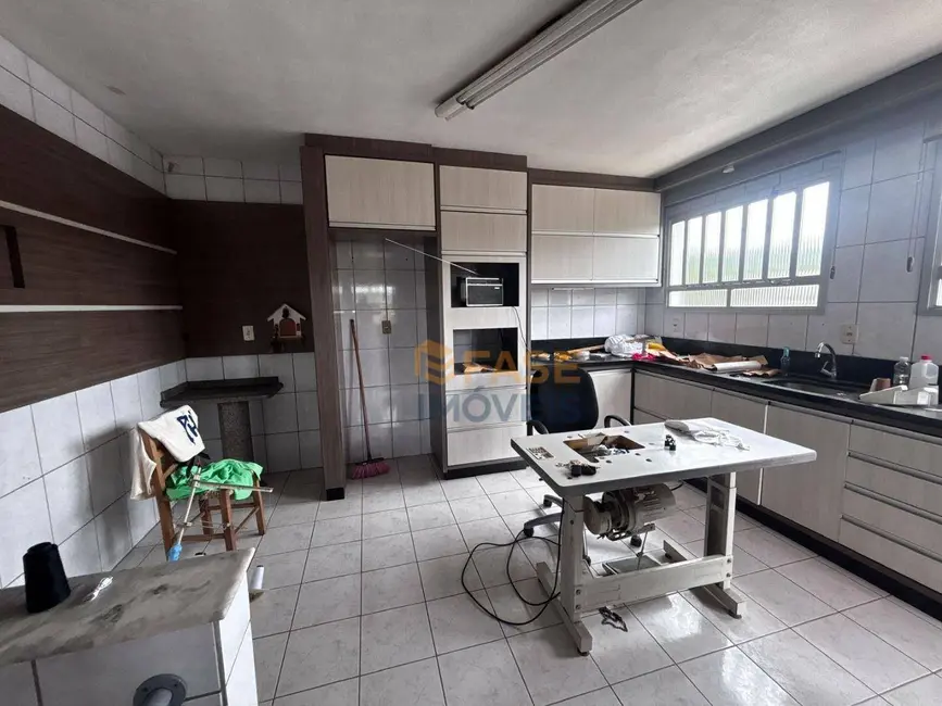 Foto 6 de Casa com 4 quartos à venda, 392m2 em Rio Maina, Criciuma - SC