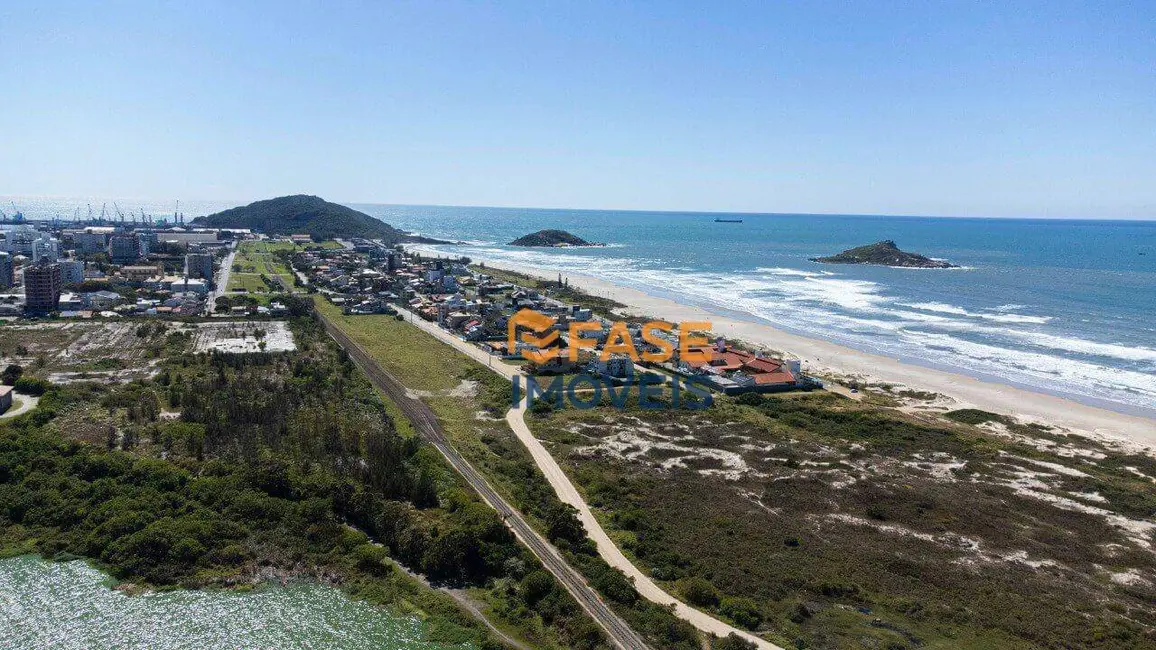 Foto 1 de Terreno / Lote à venda, 1465m2 em Centro, Imbituba - SC