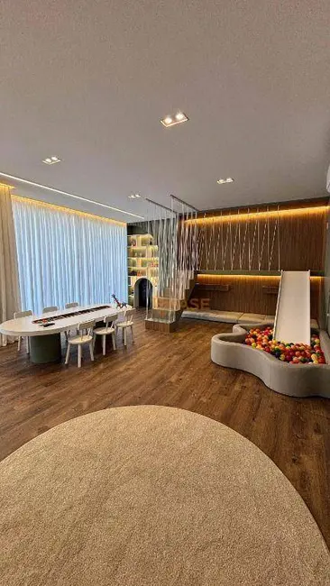 Apartamento com 3 quartos à venda, 160m2 em Meia Praia, Itapema - SC - imagem 4 Foto 4 de Apartamento com 3 quartos à venda, 160m2 em Meia Praia, Itapema - SC