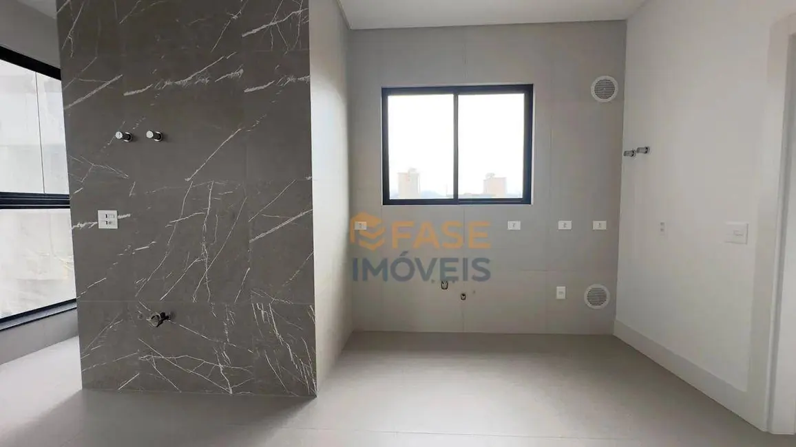 Foto 4 de Apartamento com 3 quartos à venda, 126m2 em Meia Praia, Itapema - SC