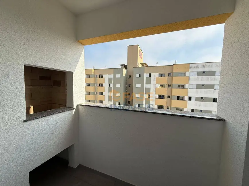 Foto 5 de Apartamento com 2 quartos à venda, 63m2 em Pinheirinho, Criciuma - SC