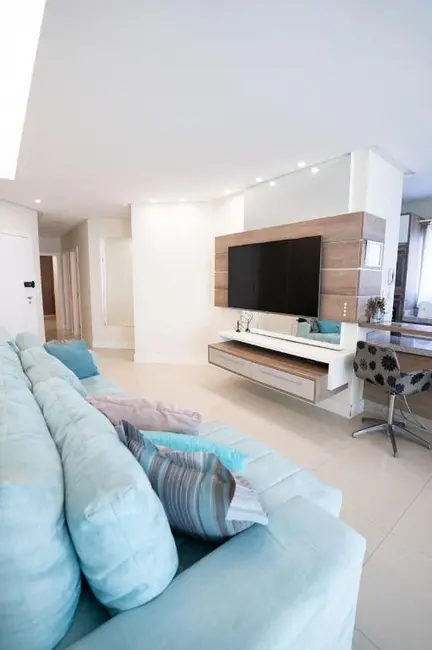 Apartamento com 3 quartos à venda, 100m2 em Centro, Balneario Camboriu - SC - imagem 2 Foto 2 de Apartamento com 3 quartos à venda, 100m2 em Centro, Balneario Camboriu - SC