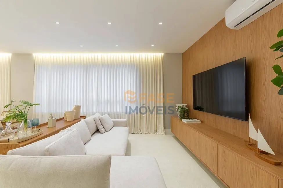 Foto 5 de Apartamento com 3 quartos à venda, 123m2 em Meia Praia, Itapema - SC