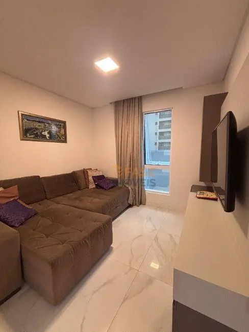 Foto 2 de Apartamento com 2 quartos à venda, 84m2 em Meia Praia, Itapema - SC