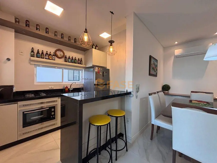 Apartamento com 2 quartos à venda, 84m2 em Meia Praia, Itapema - SC - imagem 5 Foto 5 de Apartamento com 2 quartos à venda, 84m2 em Meia Praia, Itapema - SC