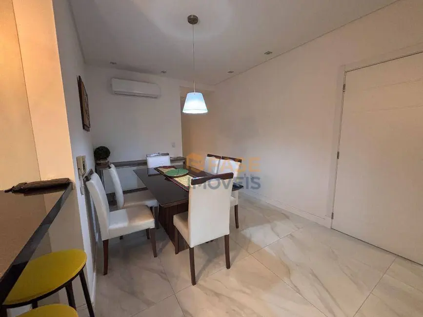 Foto 4 de Apartamento com 2 quartos à venda, 84m2 em Meia Praia, Itapema - SC