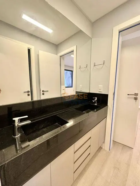 Foto 9 de Apartamento com 3 quartos à venda, 163m2 em Meia Praia, Itapema - SC