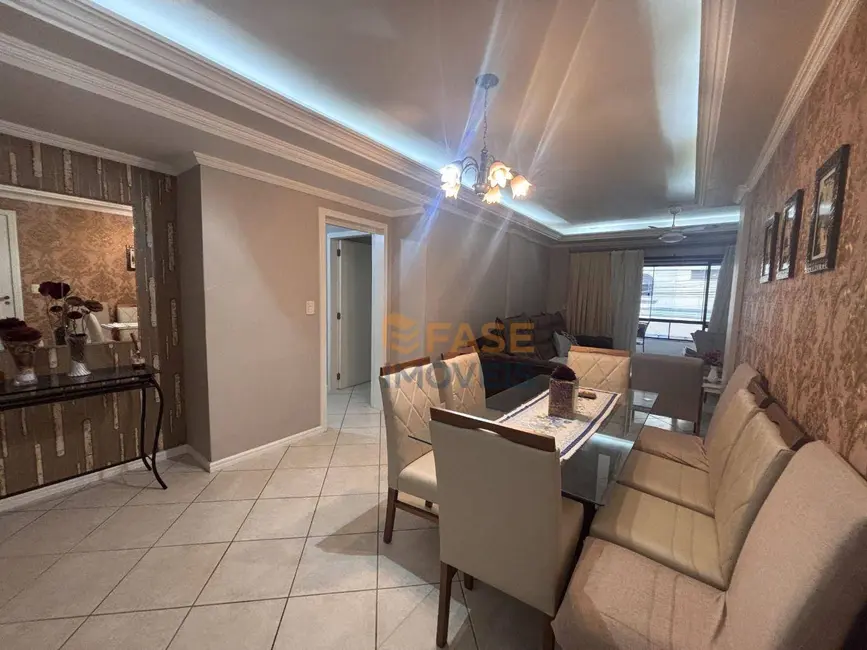 Foto 2 de Apartamento com 3 quartos à venda, 156m2 em Meia Praia, Itapema - SC