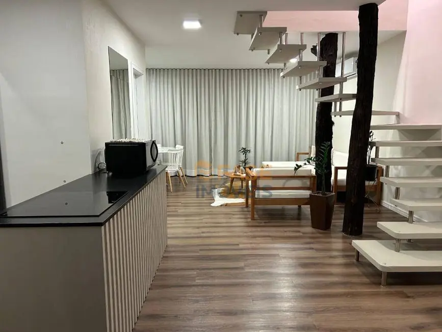Casa com 2 quartos à venda, 1500m2 em Santo Amaro Da Imperatriz - SC - imagem 4 Foto 4 de Casa com 2 quartos à venda, 1500m2 em Santo Amaro Da Imperatriz - SC