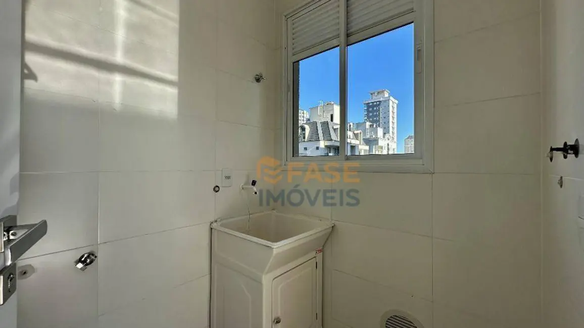 Foto 8 de Apartamento com 3 quartos à venda, 110m2 em Meia Praia, Itapema - SC