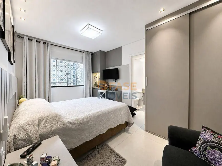 Foto 8 de Apartamento com 3 quartos à venda, 128m2 em Meia Praia, Itapema - SC