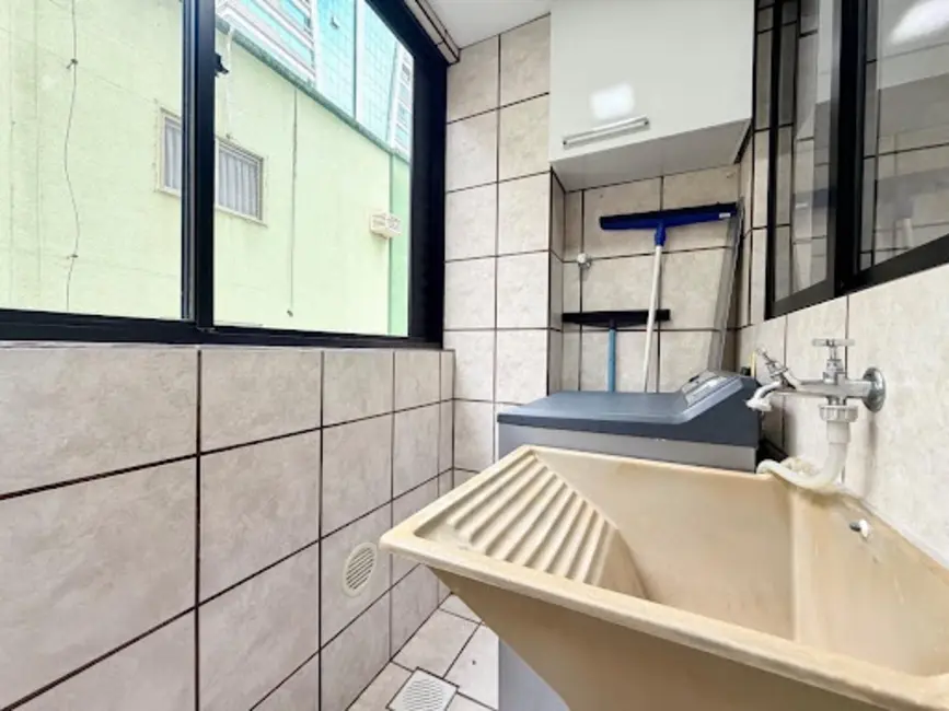 Foto 5 de Apartamento com 3 quartos à venda, 120m2 em Meia Praia, Itapema - SC