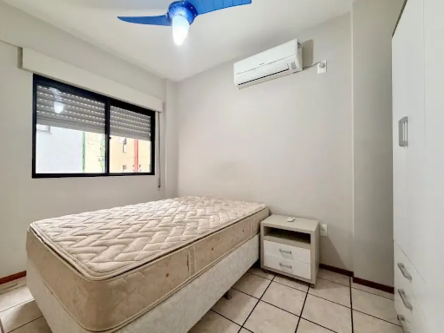 Foto 4 de Apartamento com 3 quartos à venda, 120m2 em Meia Praia, Itapema - SC