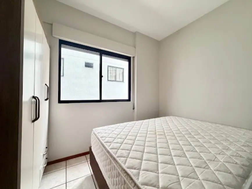 Foto 7 de Apartamento com 3 quartos à venda, 120m2 em Meia Praia, Itapema - SC