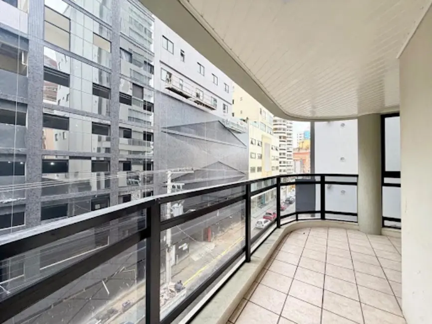 Foto 1 de Apartamento com 3 quartos à venda, 120m2 em Meia Praia, Itapema - SC