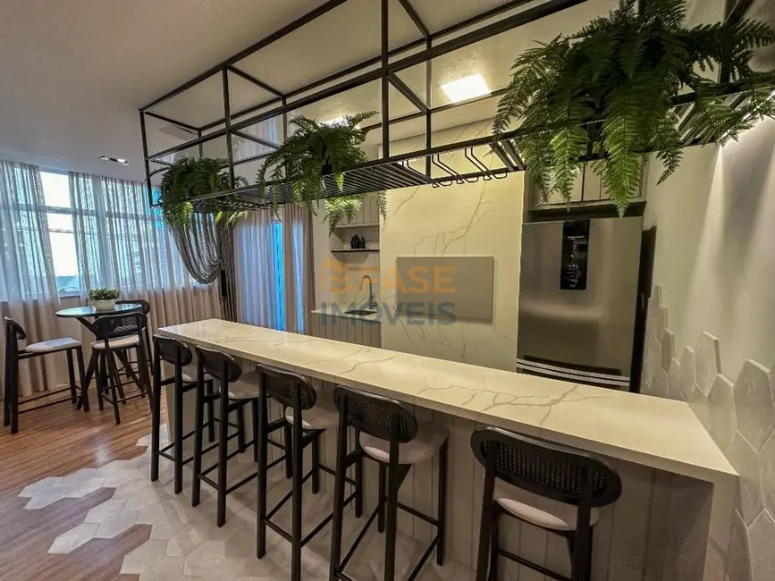 Apartamento com 3 quartos à venda, 129m2 em Meia Praia, Itapema - SC - imagem 9 Foto 9 de Apartamento com 3 quartos à venda, 129m2 em Meia Praia, Itapema - SC