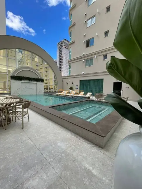 Apartamento com 3 quartos à venda, 129m2 em Meia Praia, Itapema - SC - imagem 2 Foto 2 de Apartamento com 3 quartos à venda, 129m2 em Meia Praia, Itapema - SC