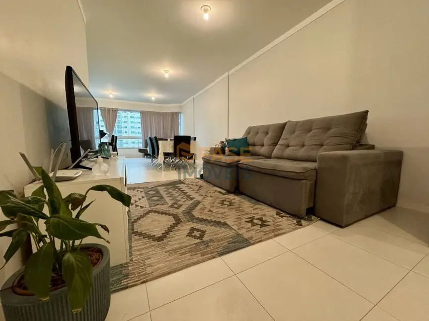 Foto 5 de Apartamento com 3 quartos à venda, 140m2 em Meia Praia, Itapema - SC