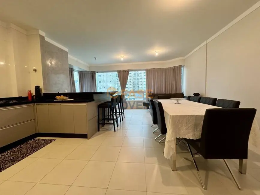 Foto 2 de Apartamento com 3 quartos à venda, 140m2 em Meia Praia, Itapema - SC