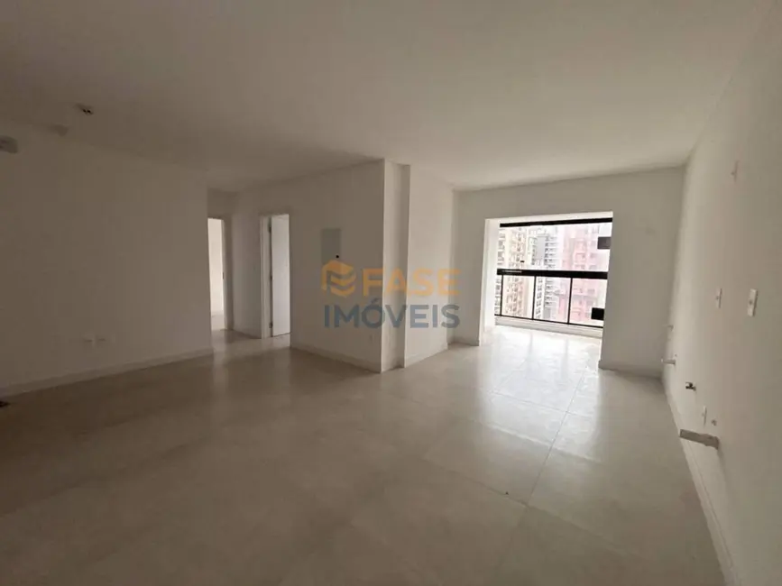 Apartamento com 2 quartos à venda, 69m2 em Itapema - SC - imagem 4 Foto 4 de Apartamento com 2 quartos à venda, 69m2 em Itapema - SC