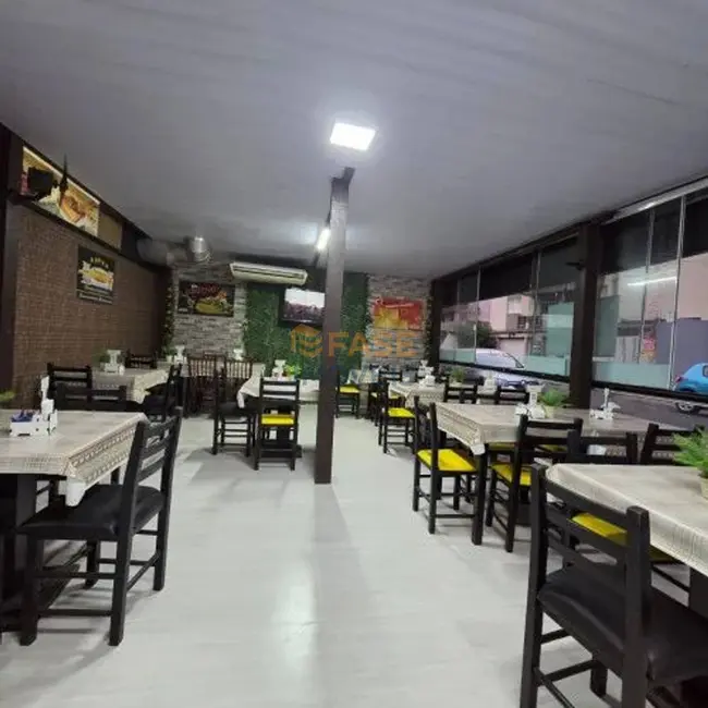 Foto 2 de Loja à venda, 120m2 em Meia Praia, Itapema - SC