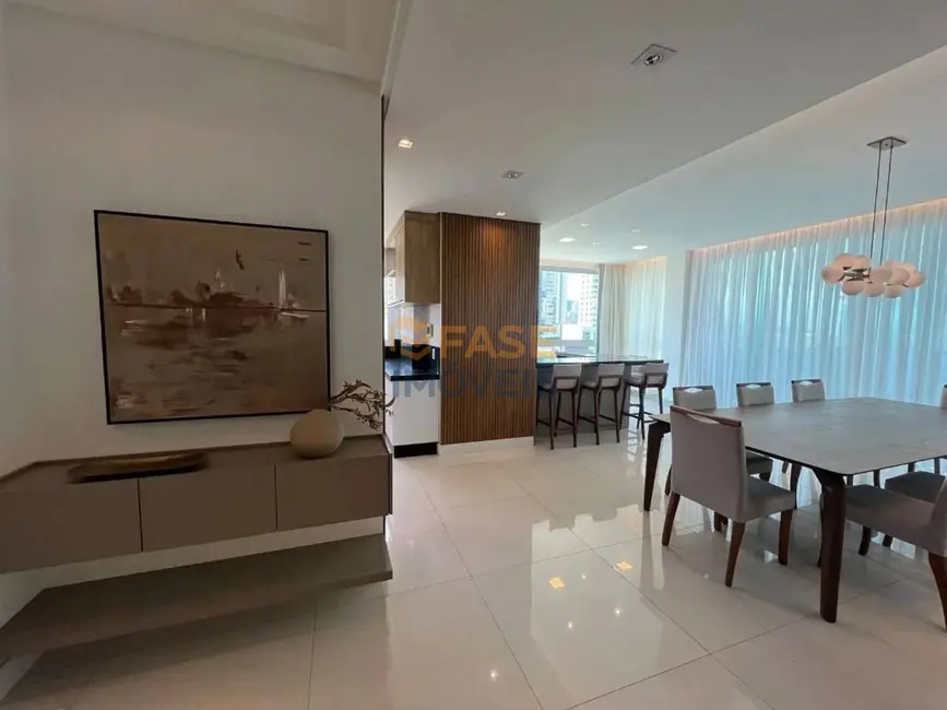 Foto 6 de Apartamento com 4 quartos à venda, 217m2 em Meia Praia, Itapema - SC