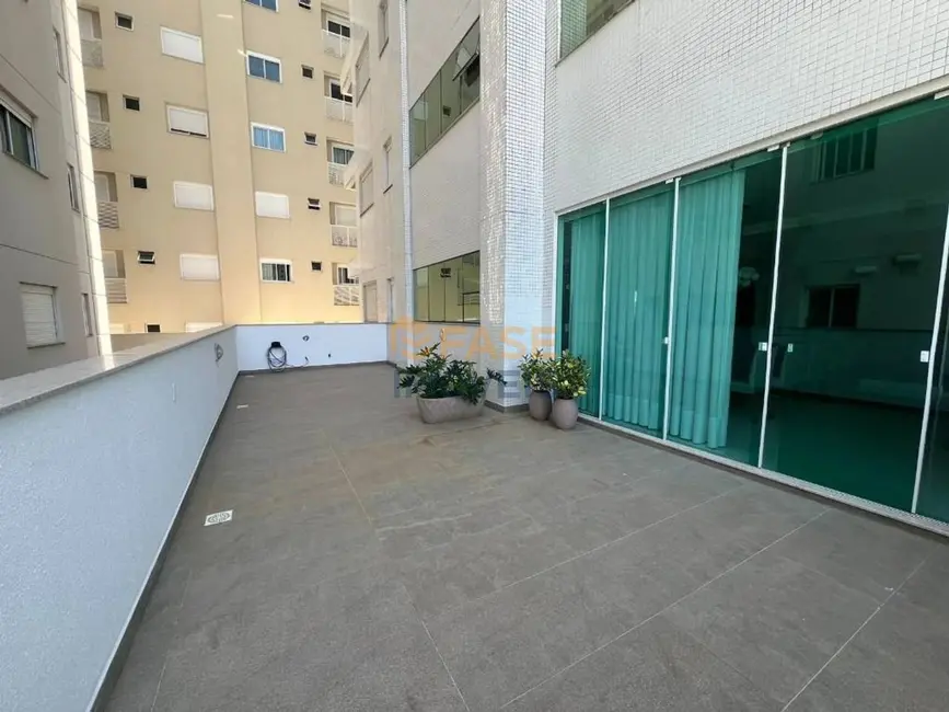 Foto 3 de Apartamento com 4 quartos à venda, 217m2 em Meia Praia, Itapema - SC